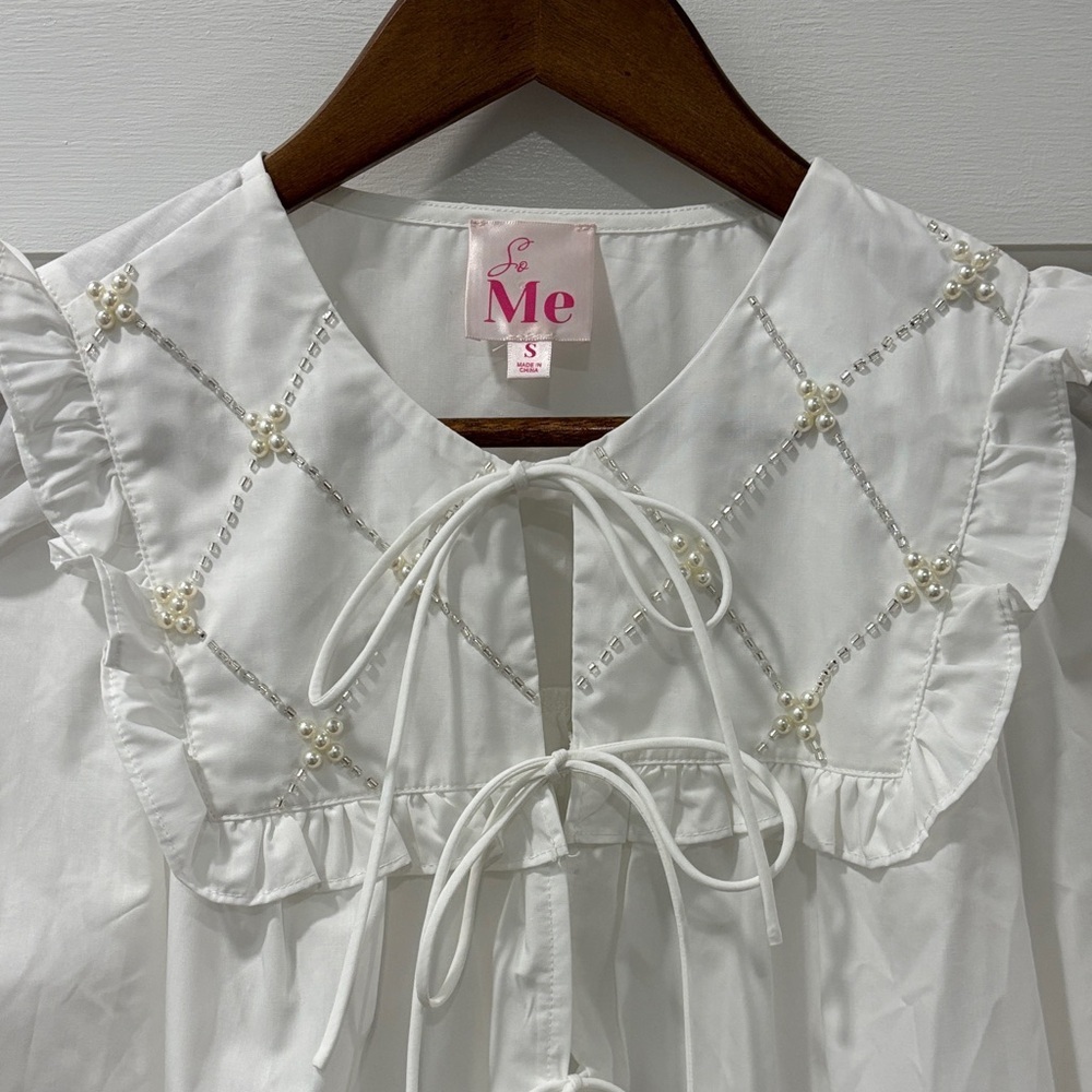 So Me The Charming Blouse Tie Front Pearl Detail Size Small White Boho - Picture 5 of 8